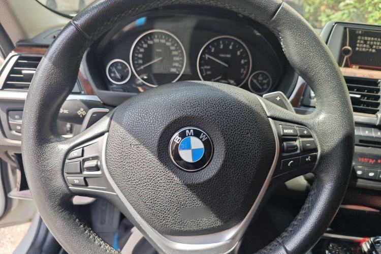 Used BMW 3 Series 2014 328Li Fashion Model Steering Wheel