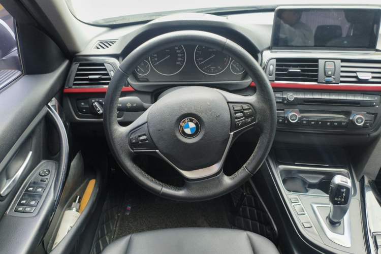 Used BMW 3 Series 2014 320Li Fashion Model Steering Wheel