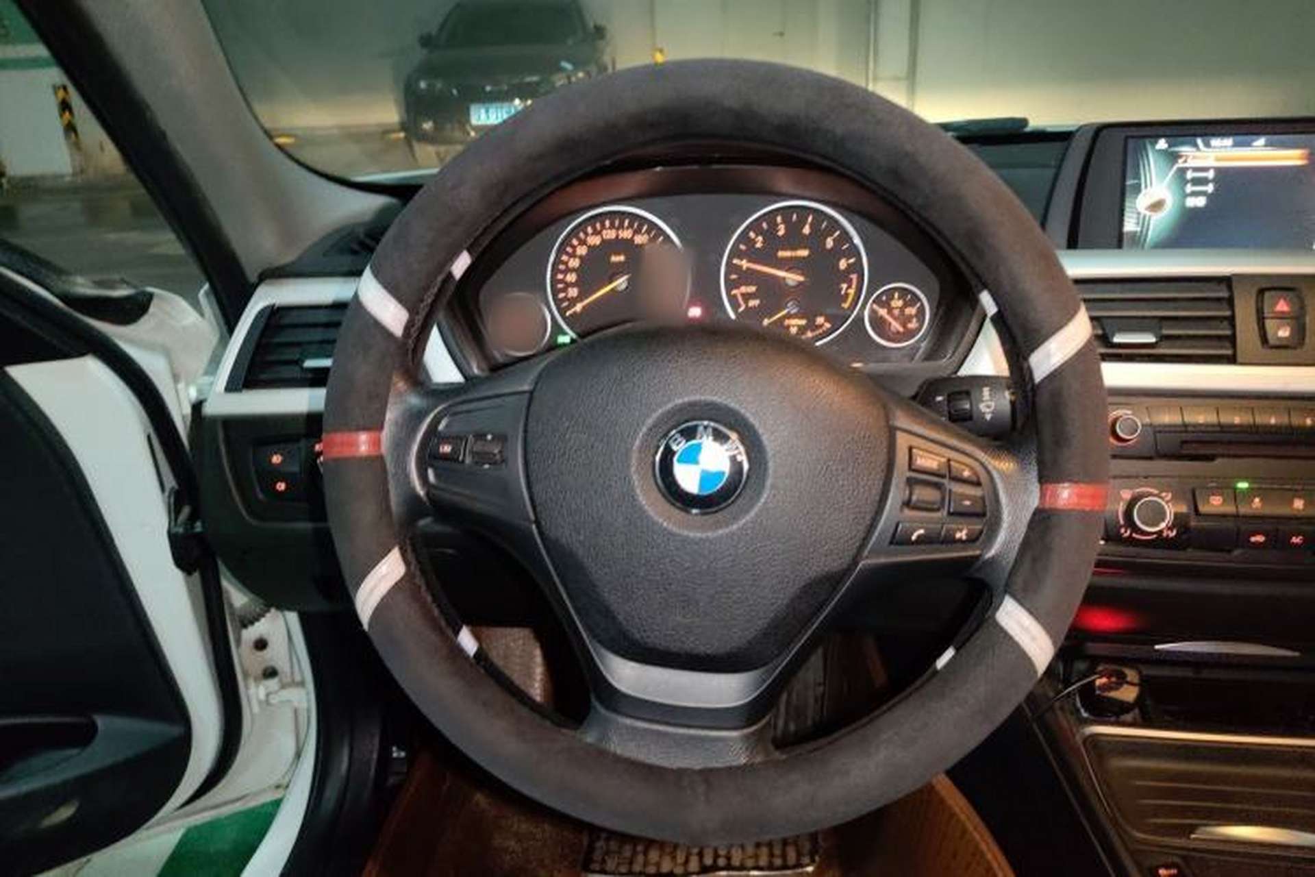Used BMW 3 Series 2014 320i Active Edition Steering Wheel