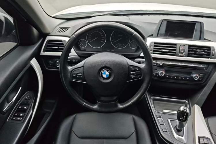 Used BMW 3 Series 2014 320Li Fashion Model Steering Wheel