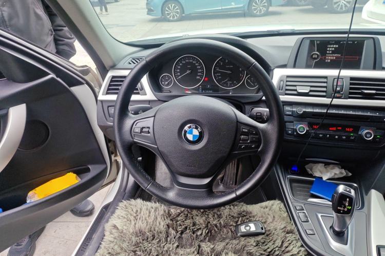 Used BMW 3 Series 2014 320Li Fashion Model Steering Wheel