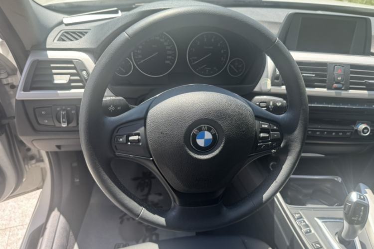 Used BMW 3 Series 2014 320Li Fashion Model Steering Wheel