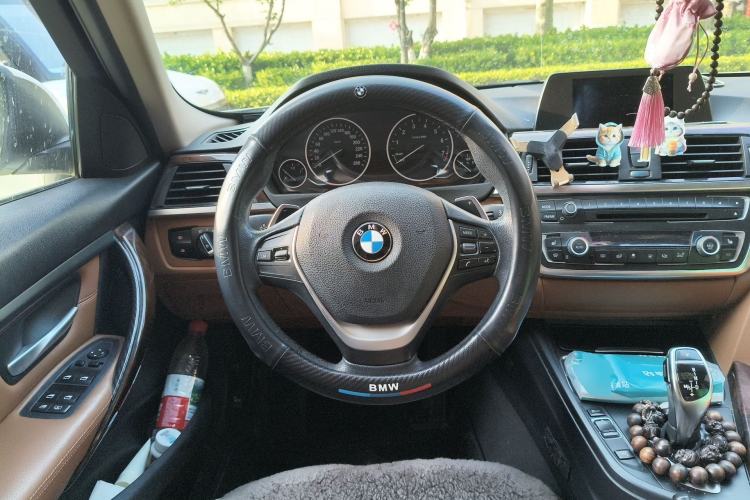 Used BMW 3 Series 2014 320Li Luxury Design Package Steering Wheel