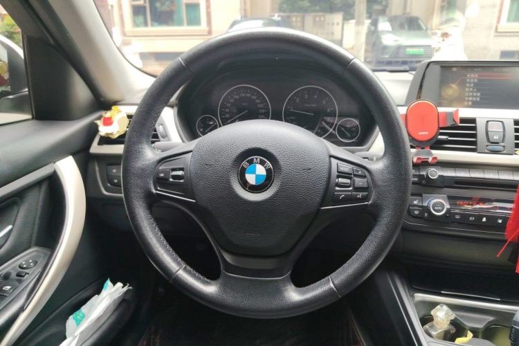 Used BMW 3 Series 2014 320Li Fashion Model Steering Wheel