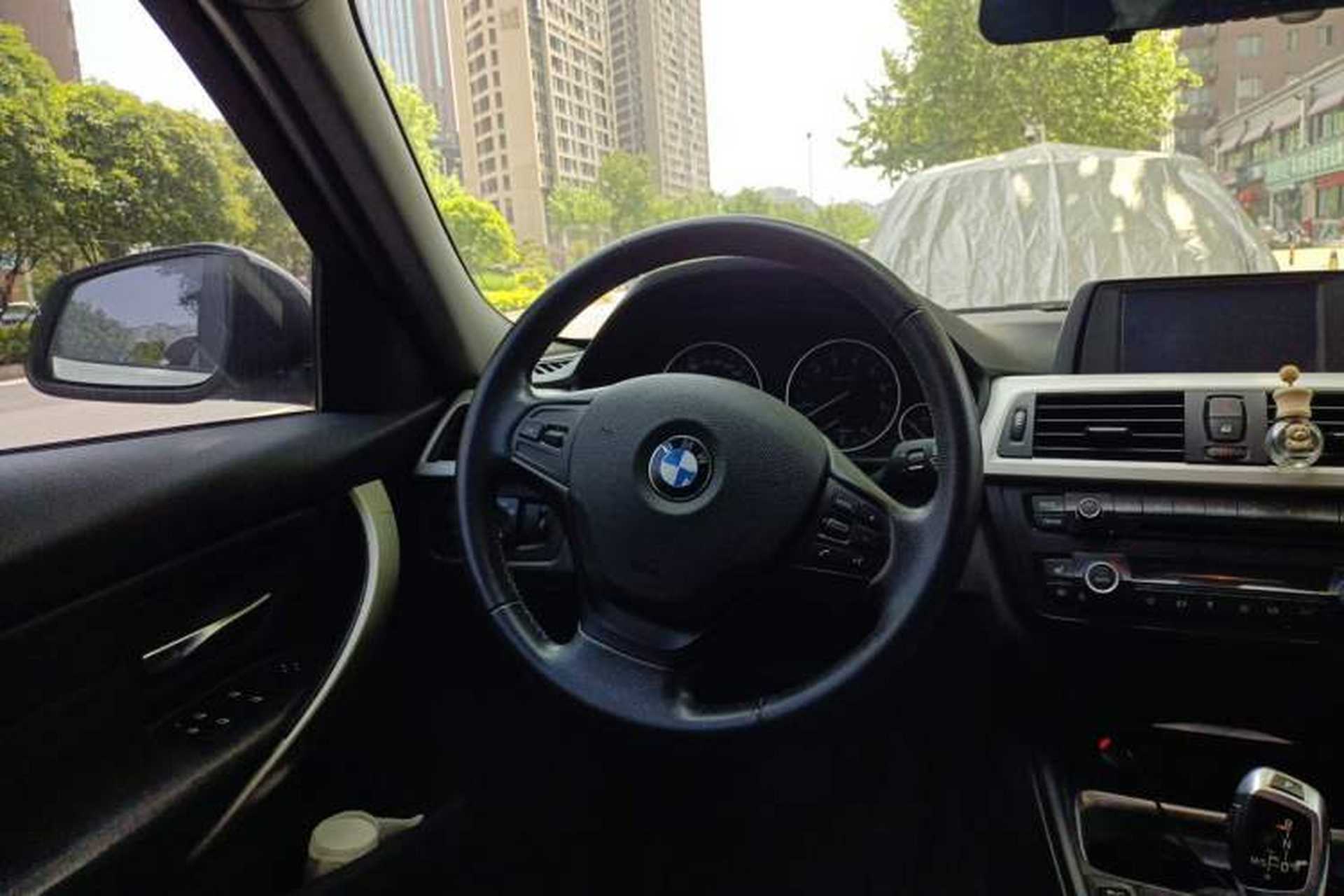Used BMW 3 Series 2014 320i Sport Edition Steering Wheel