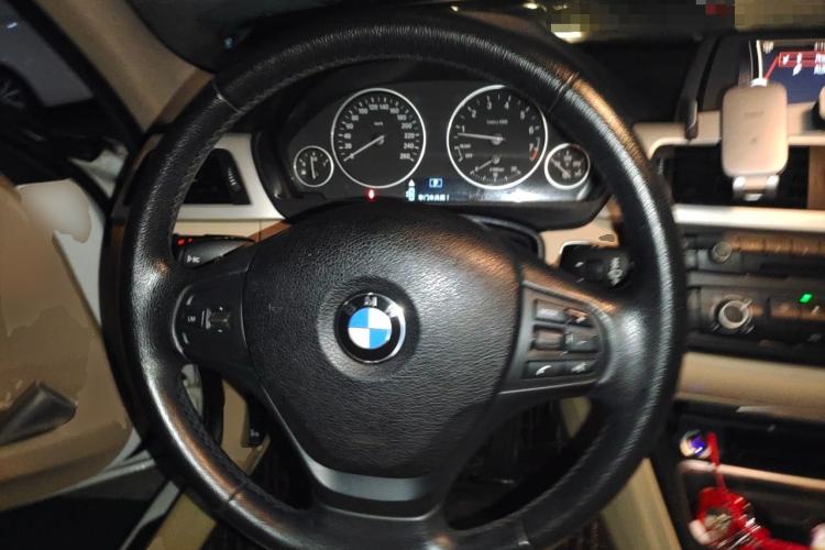 Used BMW 3 Series 2014 320i Active Edition Steering Wheel