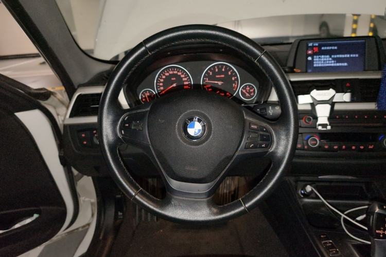 Used BMW 3 Series 2014 320Li Fashion Model Steering Wheel