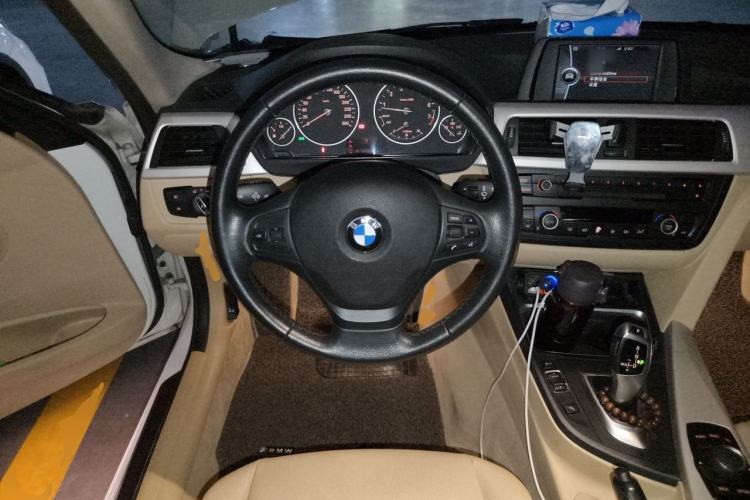 Used BMW 3 Series 2014 320Li Fashion Model Steering Wheel