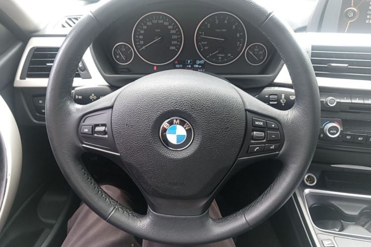 Used BMW 3 Series 2014 320Li Fashion Model Steering Wheel
