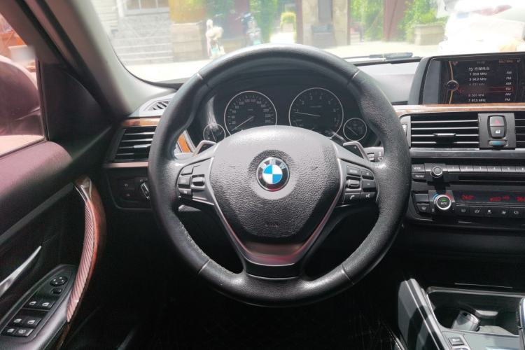 Used BMW 3 Series 2014 328Li Fashion Model Steering Wheel