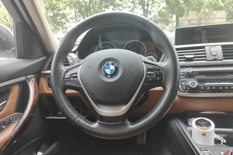 Used BMW 3 Series 2014 320Li Luxury Design Package Steering Wheel