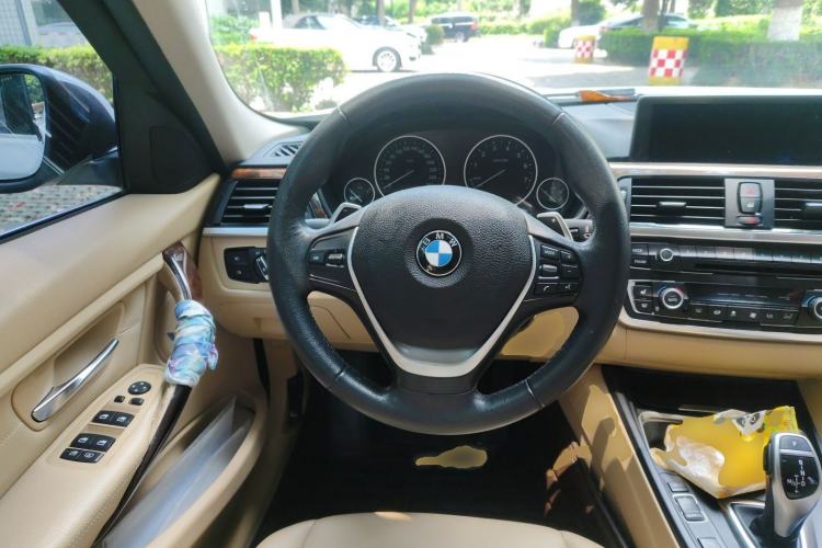 Used BMW 3 Series 2014 320Li Luxury Design Package Steering Wheel
