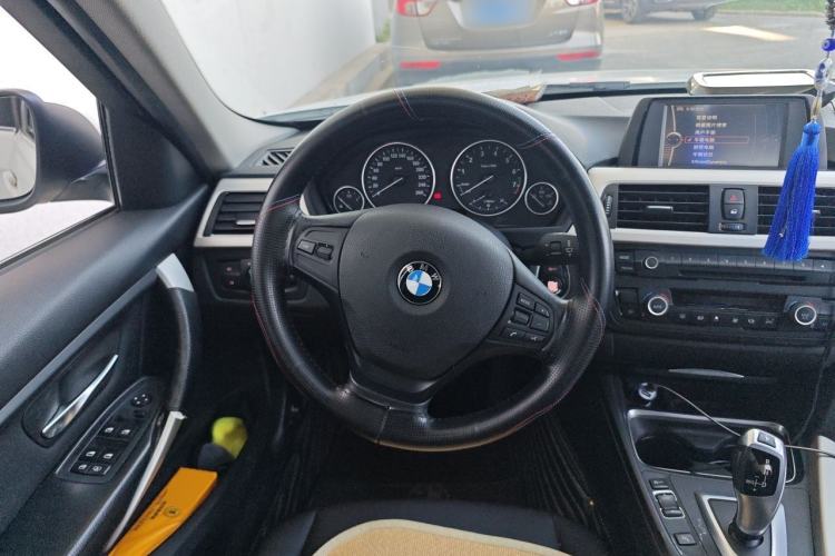 Used BMW 3 Series 2014 320Li Fashion Model Steering Wheel
