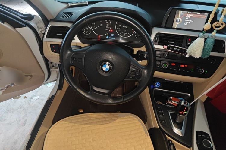 Used BMW 3 Series 2014 320Li Fashion Model Steering Wheel