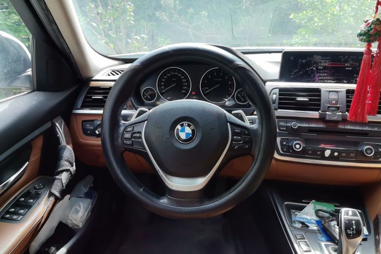 Used BMW 3 Series 2014 328Li Luxury Design Package Steering Wheel