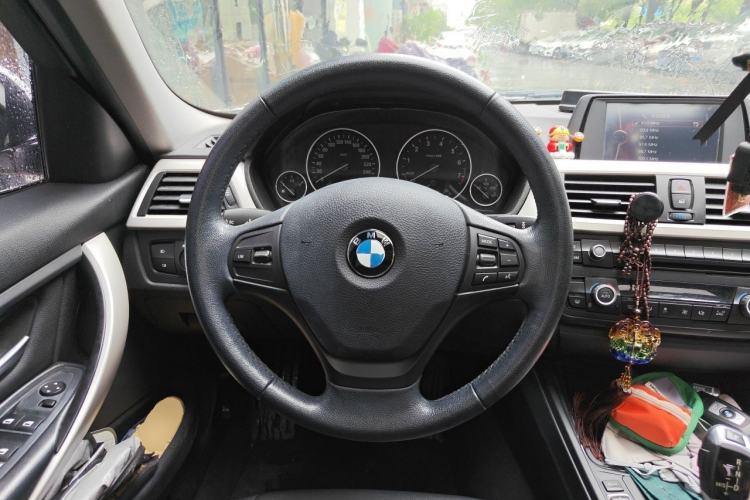 Used BMW 3 Series 2014 320Li Fashion Model Steering Wheel