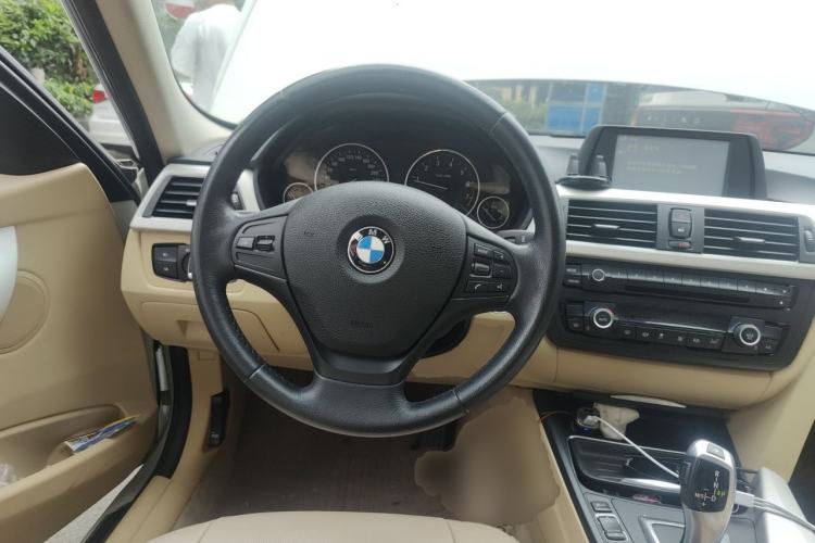 Used BMW 3 Series 2014 320Li Fashion Model Steering Wheel