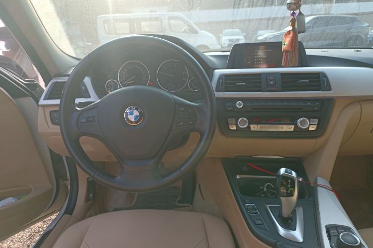 Used BMW 3 Series 2014 320Li Fashion Model Steering Wheel