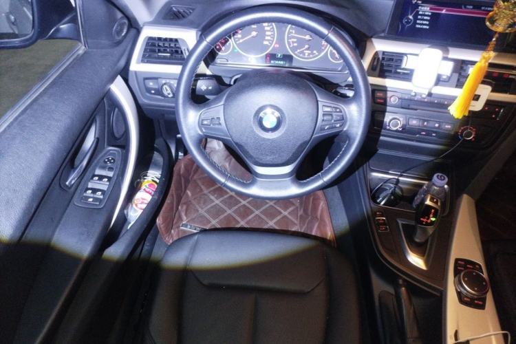 Used BMW 3 Series 2014 320i Active Edition Steering Wheel