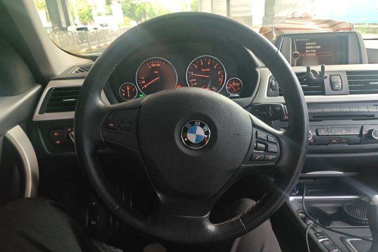Used BMW 3 Series 2014 320i Active Edition Steering Wheel