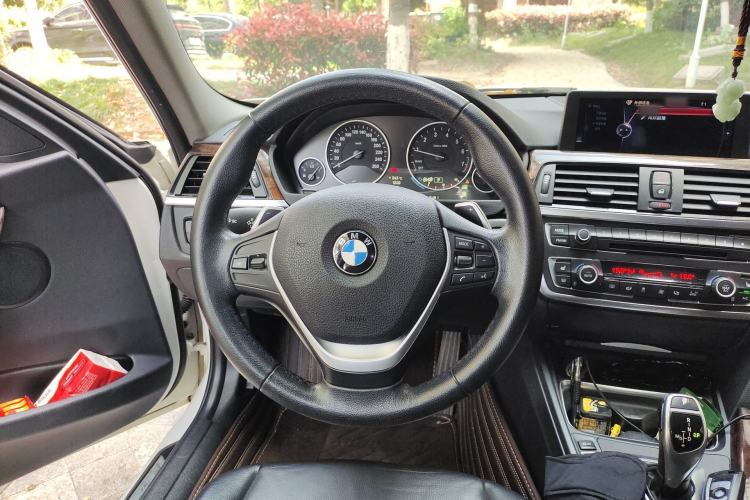 Used BMW 3 Series 2014 320Li Fashion Design Package Steering Wheel