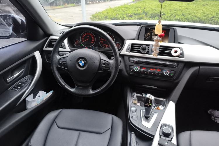 Used BMW 3 Series 2014 320Li Fashion Model Steering Wheel