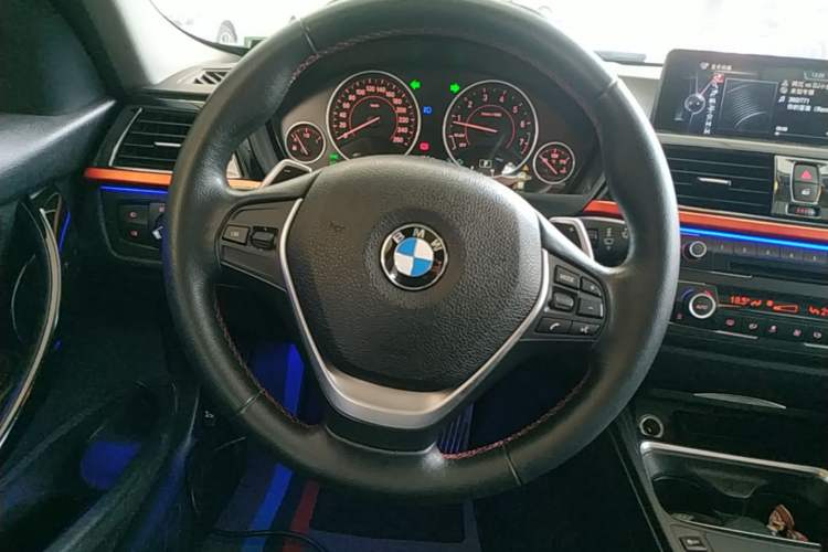Used BMW 3 Series 2014 320i Sport Design Package Steering Wheel