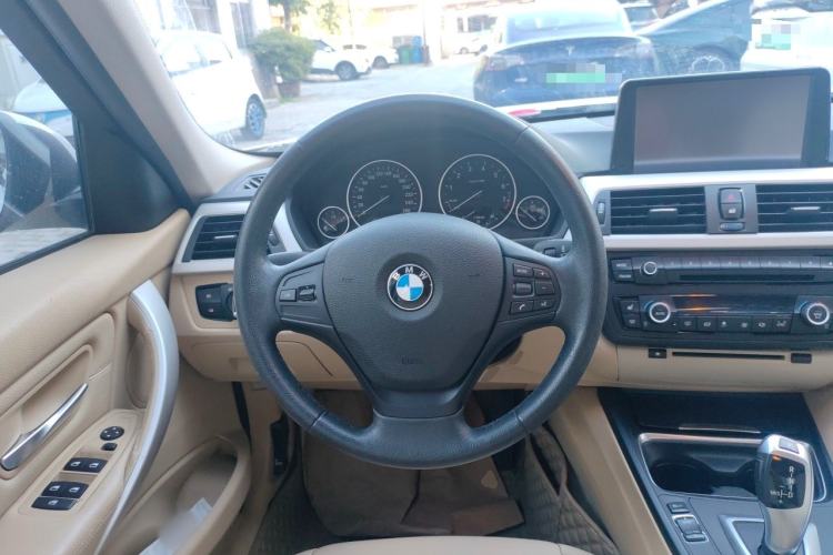 Used BMW 3 Series 2014 320i Sport Edition Steering Wheel