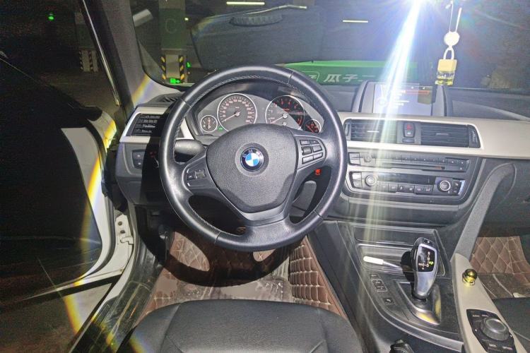 Used BMW 3 Series 2014 320Li Fashion Model Steering Wheel