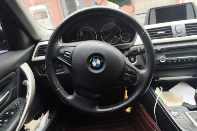 Used BMW 3 Series 2014 320i Sport Edition Steering Wheel
