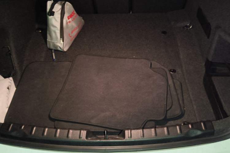 Used BMW 3 Series 2014 320Li Fashion Model Trunk