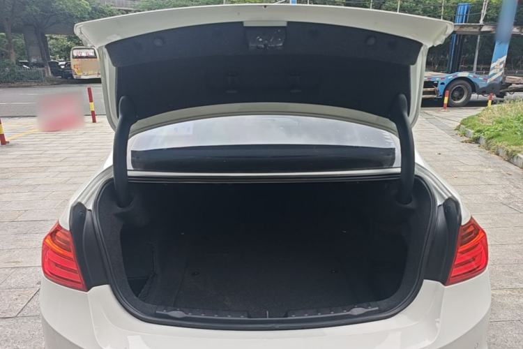 Used BMW 3 Series 2014 320Li Fashion Model Trunk