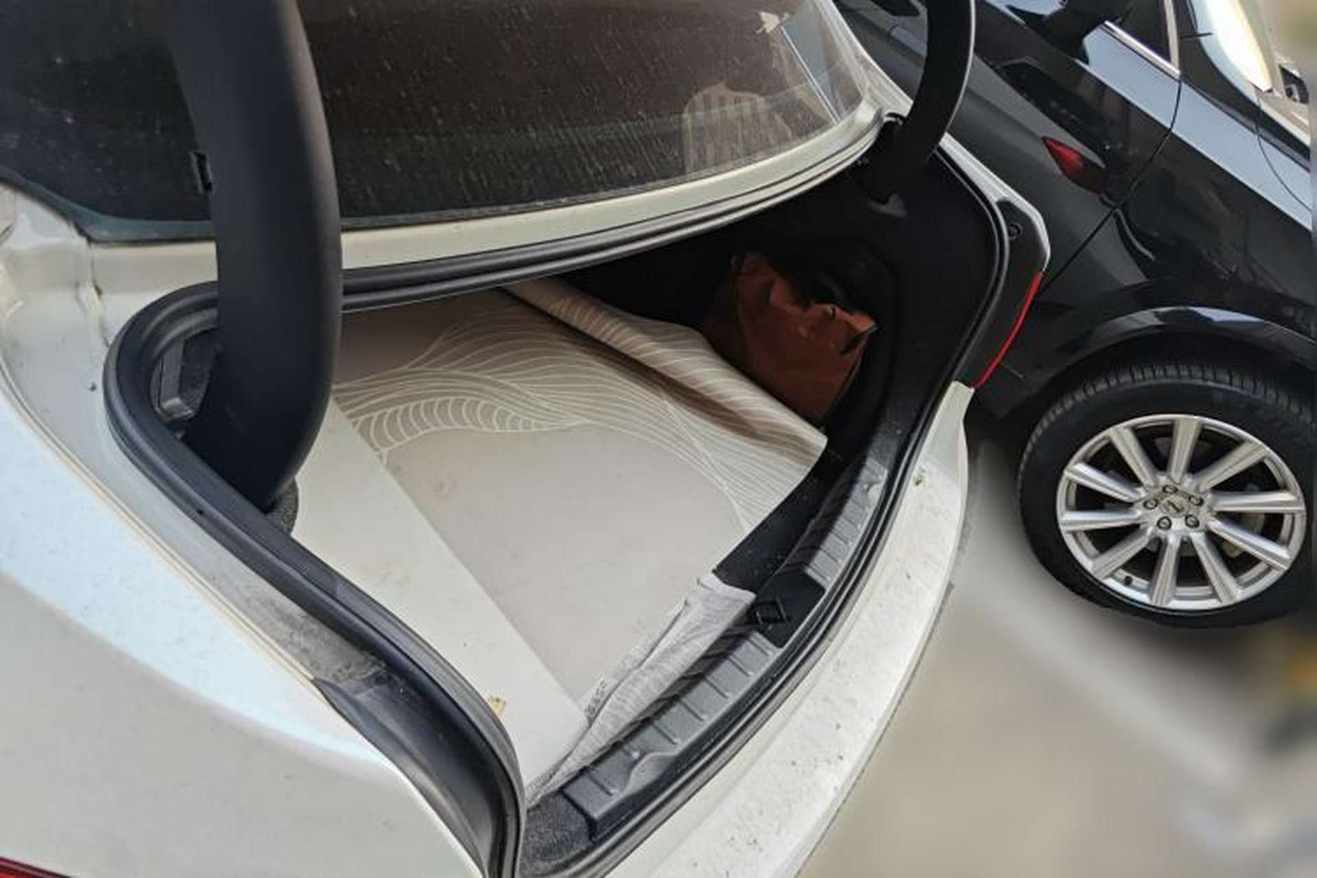 Used BMW 3 Series 2014 328i M Sport Edition Trunk
