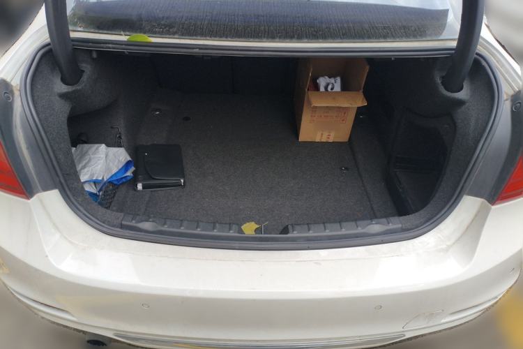 Used BMW 3 Series 2014 320Li Fashion Model Trunk