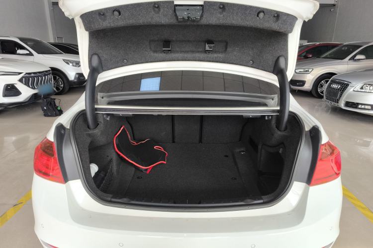 Used BMW 3 Series 2014 320Li Fashion Model Trunk