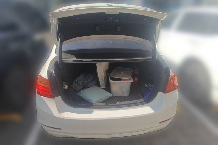Used BMW 3 Series 2014 320i Sport Edition Trunk