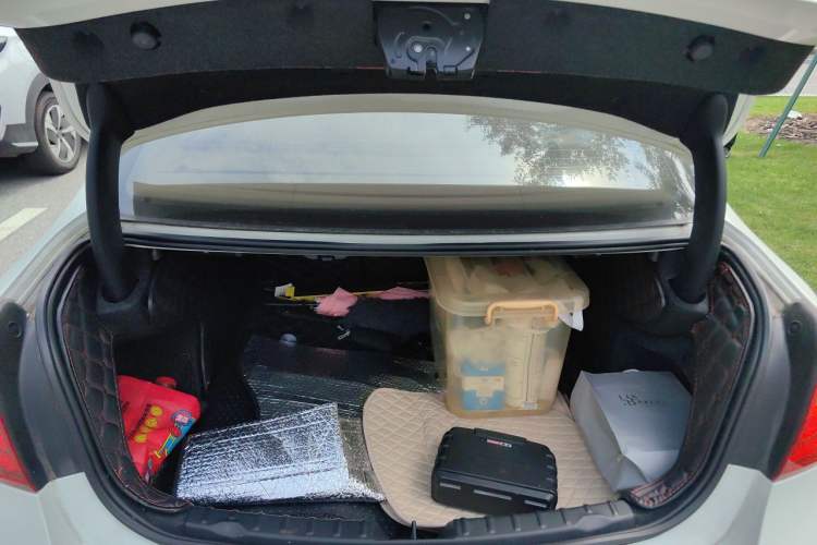 Used BMW 3 Series 2014 320Li Fashion Model Trunk