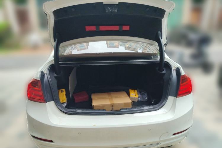 Used BMW 3 Series 2014 320Li Fashion Model Trunk