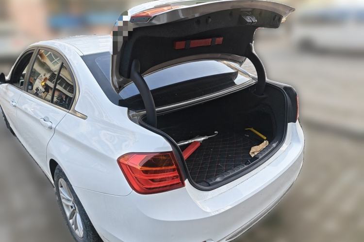 Used BMW 3 Series 2014 320Li Fashion Model Trunk