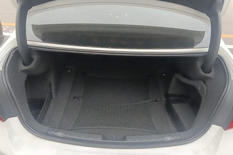 Used BMW 3 Series 2014 320Li Fashion Model Trunk
