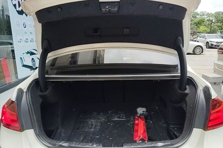 Used BMW 3 Series 2014 320Li Fashion Model Trunk