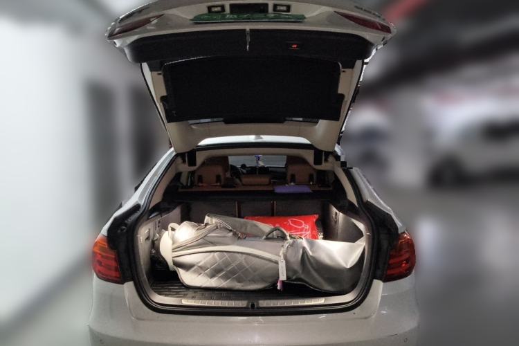 Used BMW 3 Series 2014 320i Sport Edition Trunk