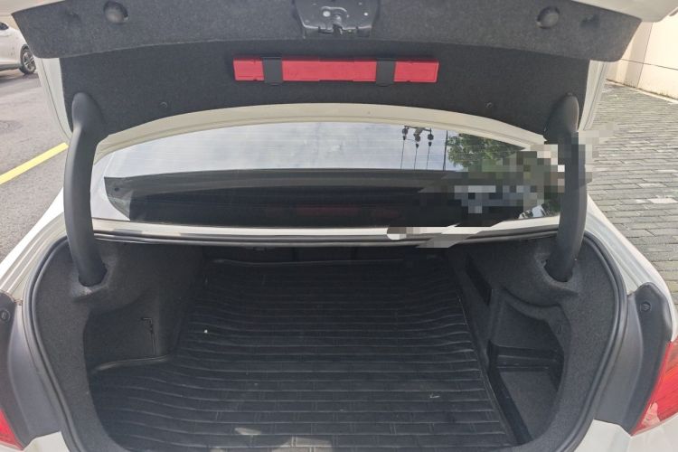 Used BMW 3 Series 2014 320i Sport Edition Trunk