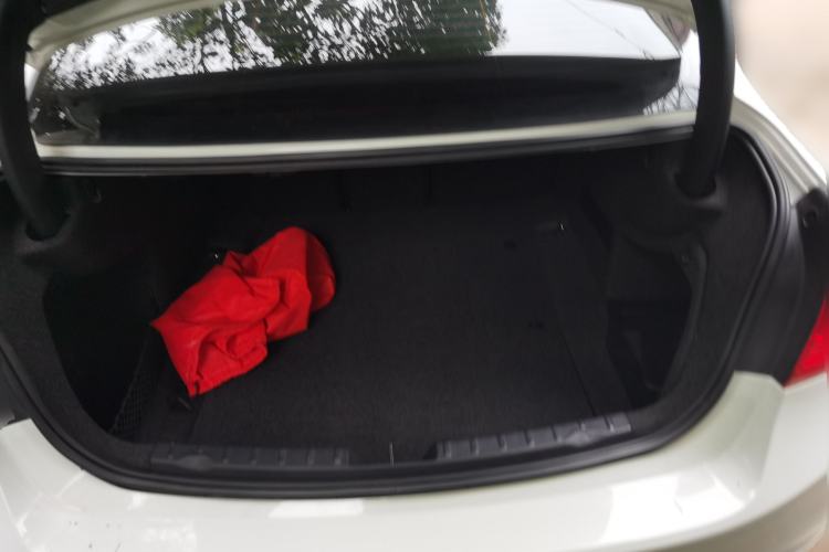 Used BMW 3 Series 2014 320Li Fashion Model Trunk