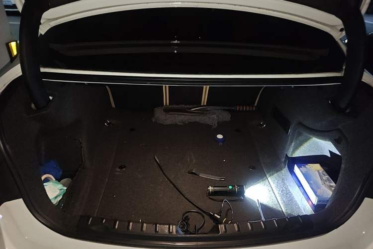 Used BMW 3 Series 2014 320Li Fashion Model Trunk