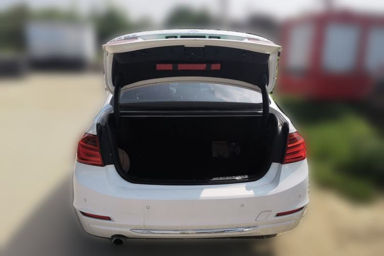 Used BMW 3 Series 2014 320Li Fashion Model Trunk