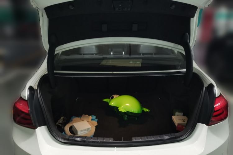 Used BMW 3 Series 2014 320Li Luxury Design Package
