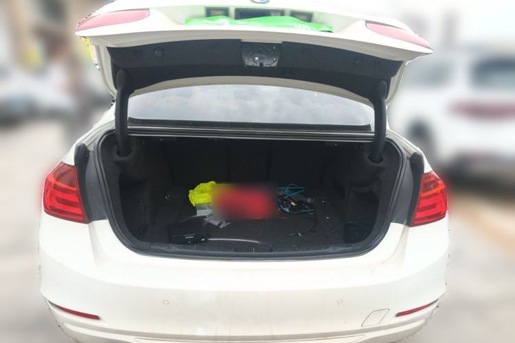 Used BMW 3 Series 2014 320i Active Edition Trunk