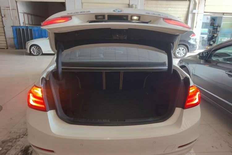 Used BMW 3 Series 2014 320Li Fashion Model Trunk
