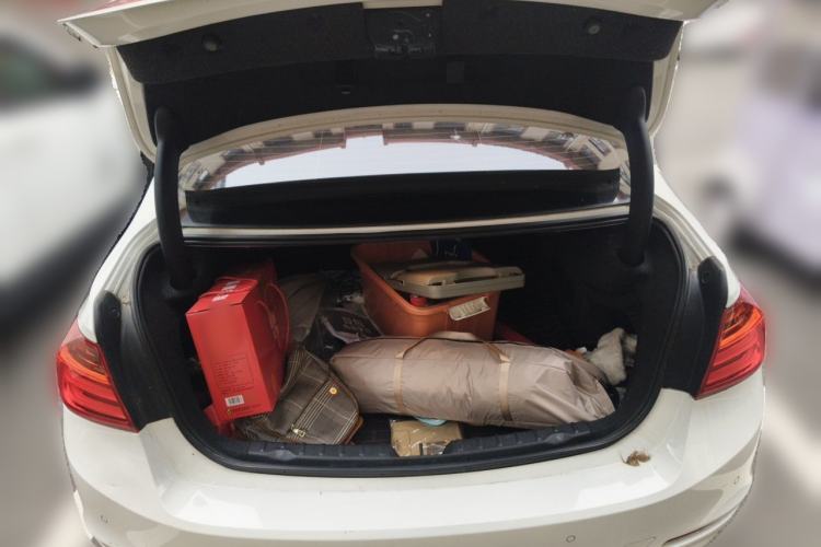 Used BMW 3 Series 2014 320i Sport Edition Trunk